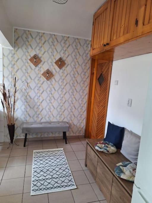 Miha'S Apartament Sulina Bagian luar foto