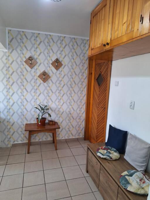 Miha'S Apartament Sulina Bagian luar foto